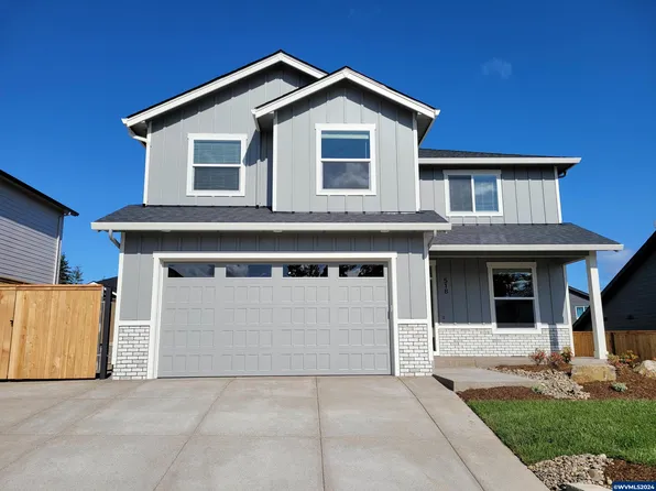 518 NW Crater Lake Dr, Dallas, OR 97338