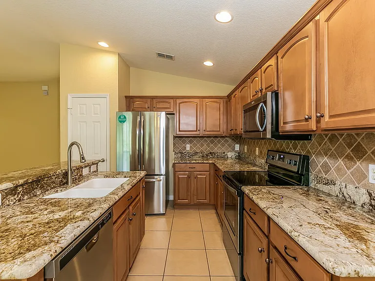 2350 Meadow Oak Cir — Photo 6