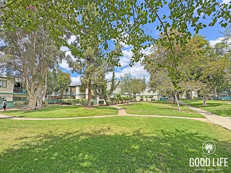 1817 E Grand Ave #36 — Photo 20