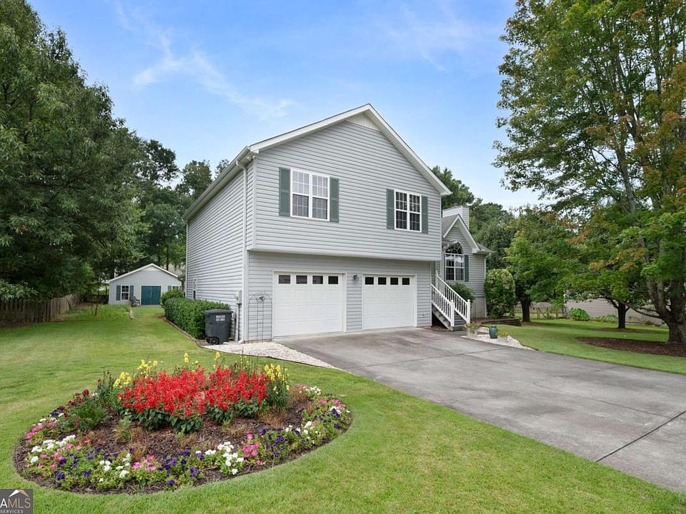 1st image of 154 Honeysuckle Dr SE