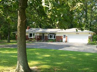 1350 W Thompson Rd, Fenton, MI 48430