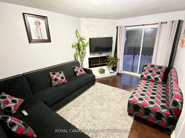 9 Clarion Cres #UPPER — Photo 7