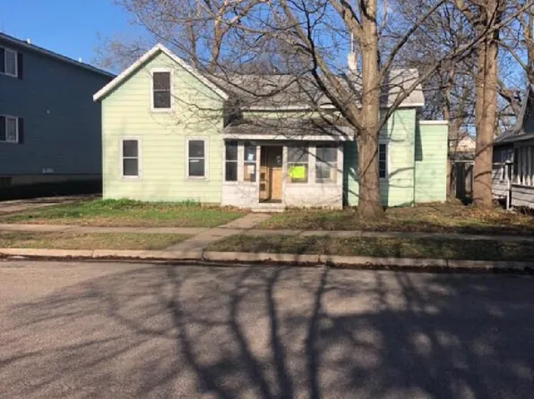 413 Liberty St, La Crosse, WI 54603