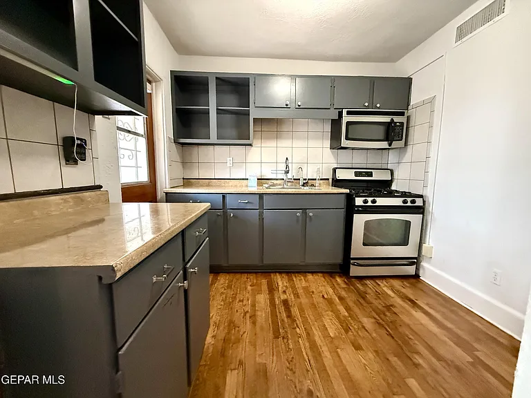 611 New York Ave — Photo 11