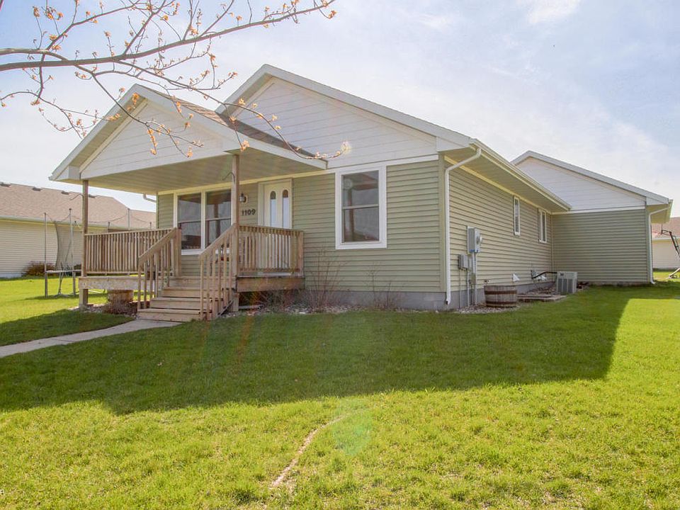 1st image of 1109 Benjamin Dr