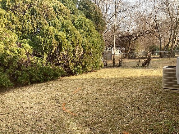 4th image of 1583 S 67th Ave E