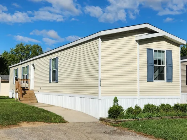 1824 Peck St, Greenwood, IN 46143