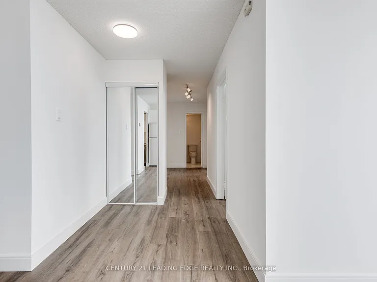 200 Lotherton Ptwy #1208 — Photo 26