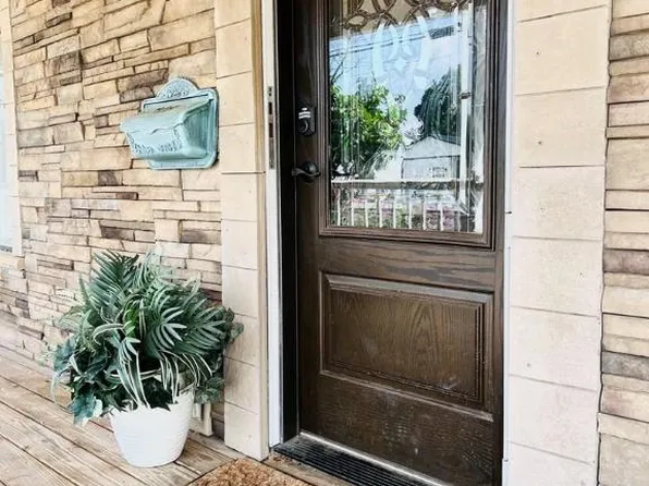 198 Bridge St, Corning, NY 14830