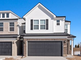 5572 E Spaniel Dr, Ann Arbor, MI 48108