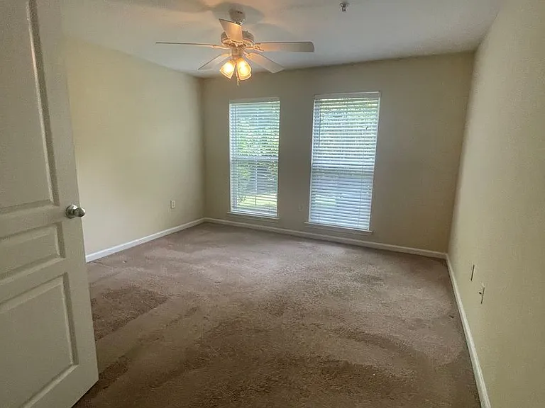 1121 Tree Top Way #1413 — Photo 34