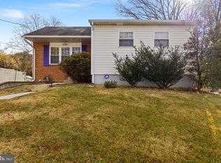 5822 Galloway Dr, Oxon Hill, MD 20745
