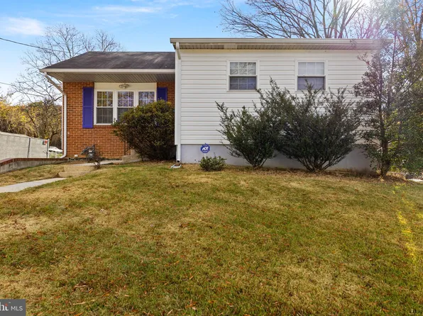 5822 Galloway Dr, Oxon Hill, MD 20745