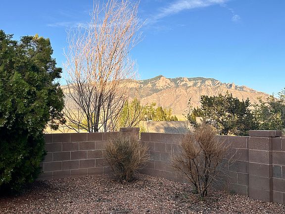 2nd image of 2512 Cabezon Dr NE