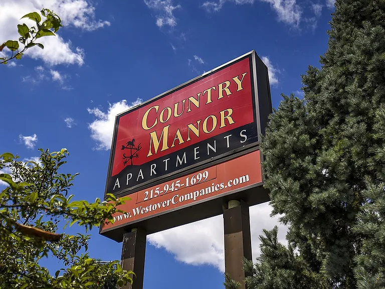 Country Manor Welcome Sign
