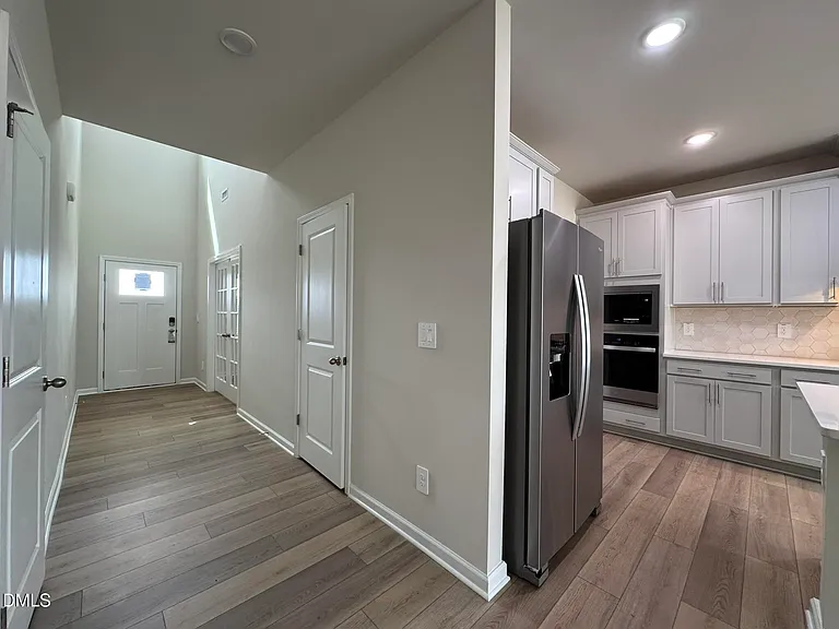101 Klamath Dr — Photo 13