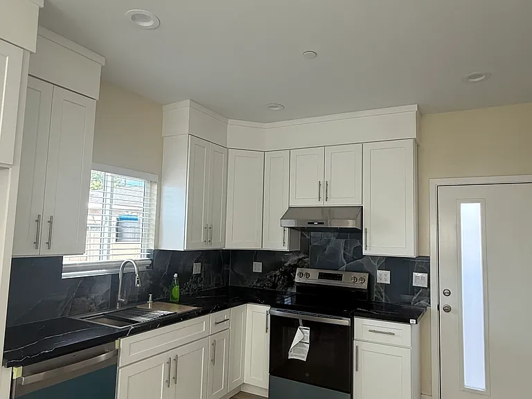 10927 Chapman Ave — Photo 3