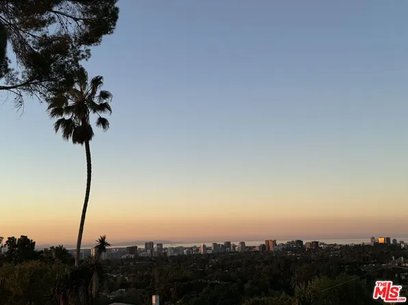 9926 Beverly Grove Dr, Beverly Hills, CA 90210