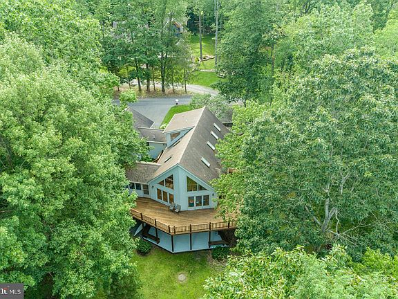 3rd image of 219 Mountainview Dr