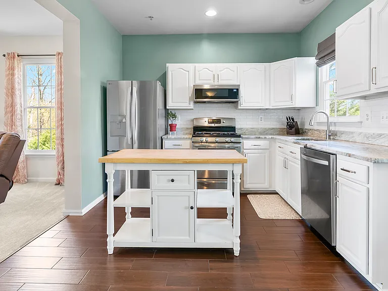 1015 Carbondale Way — Photo 17