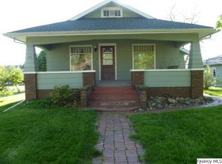 600 W Washington St, Blandinsville, IL 61420