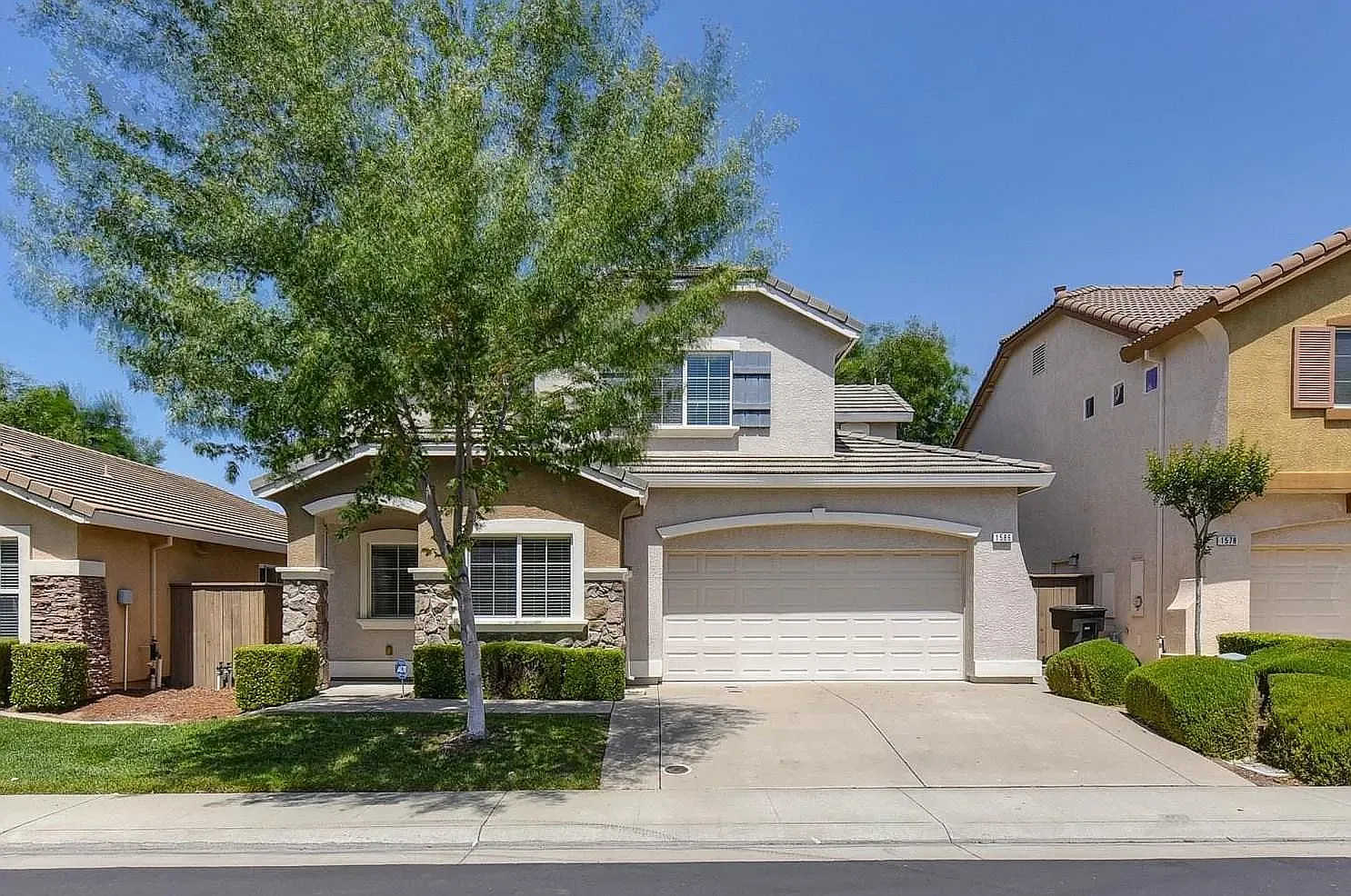 1586 Grey Bunny Dr photo 1