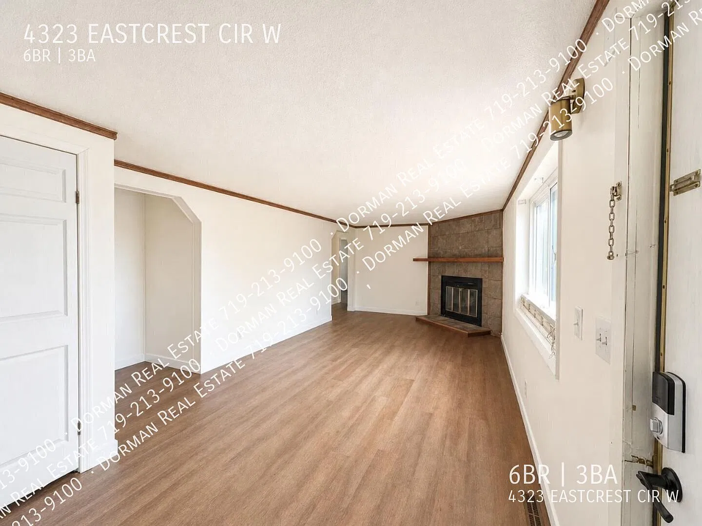 Move-In Special - First Month's Rent 50% Off - Spacious 6 Bedroom Home! — Photo 4