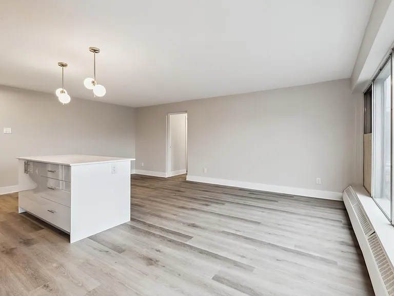 325 Besserer St — Photo 19