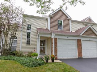 38 Carey Ln, Streamwood, IL