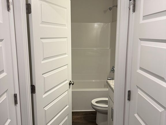 5th image of 2192 Sandhill St