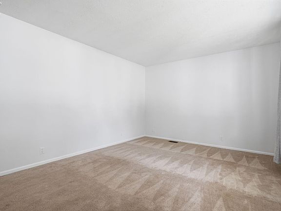 5th image of 2227 Washington Ave