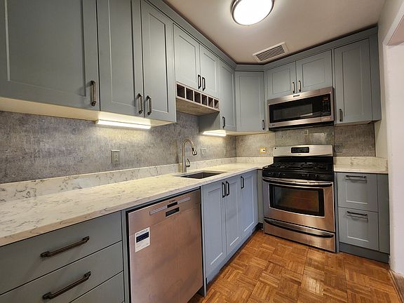 2nd image of 22 N Lake Dr APT D1