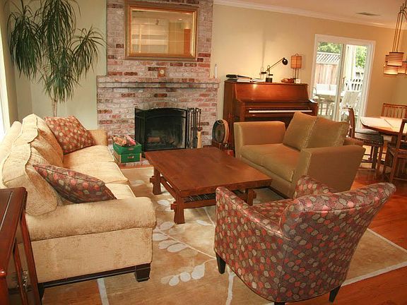 Living Area w/ fireplace.