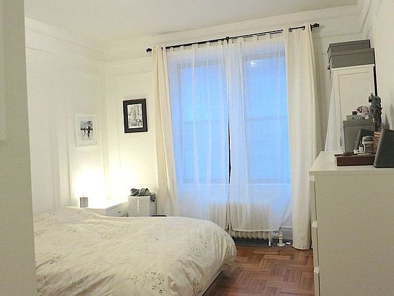 3rd image of 59 Livingston St APT 3E