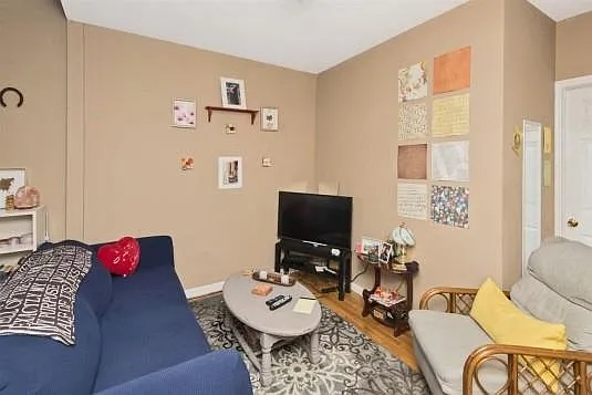 523 Washington St #2 — Photo 6