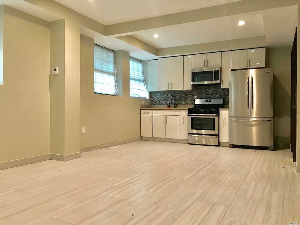 1st image of 10657 Ditmars Blvd