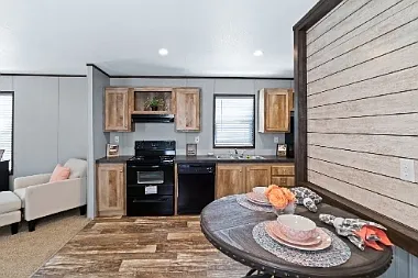 3 bed, 2.0 bath, 1216 sqft, $1,395 — Photo 2