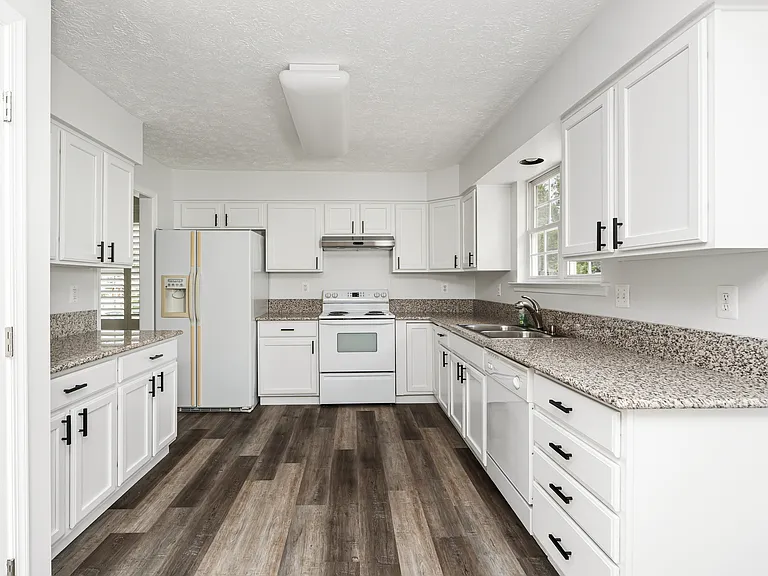 64 River View Dr — Photo 8