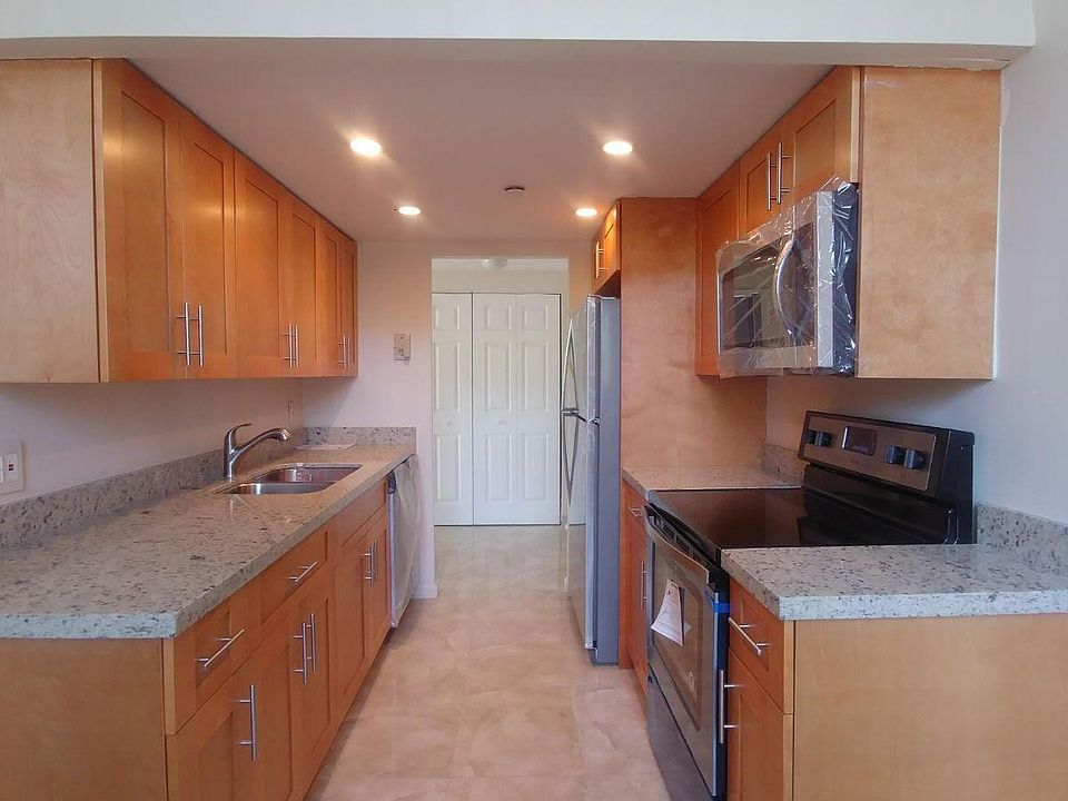 1st image of 1470 NE 123rd St #A102