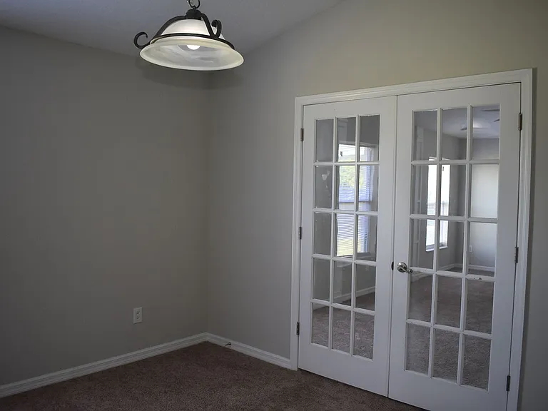 2415 Sabastian St — Photo 23