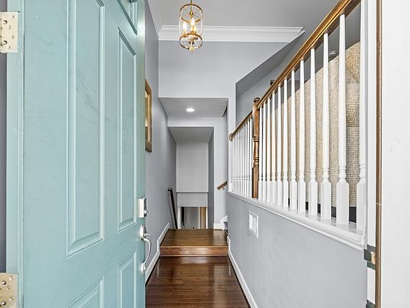 3rd image of 16729 Shackleford Way