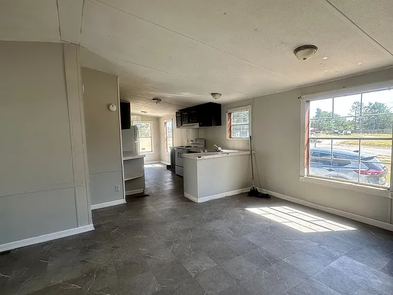 203 Wadley Dr — Photo 5