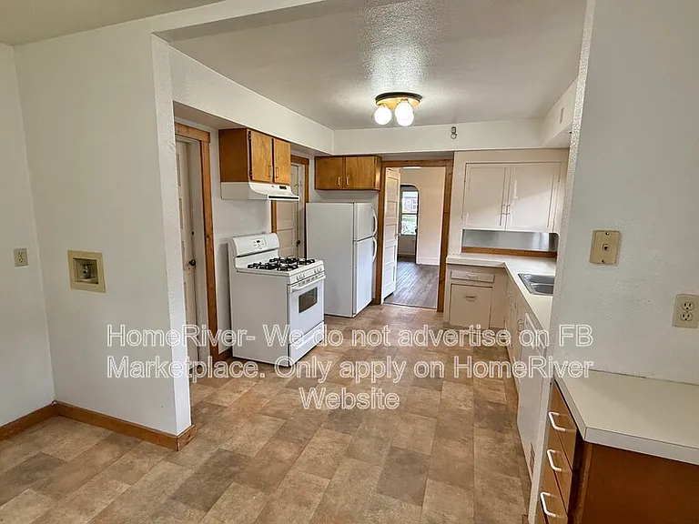 514 E Olympic Ave — Photo 2