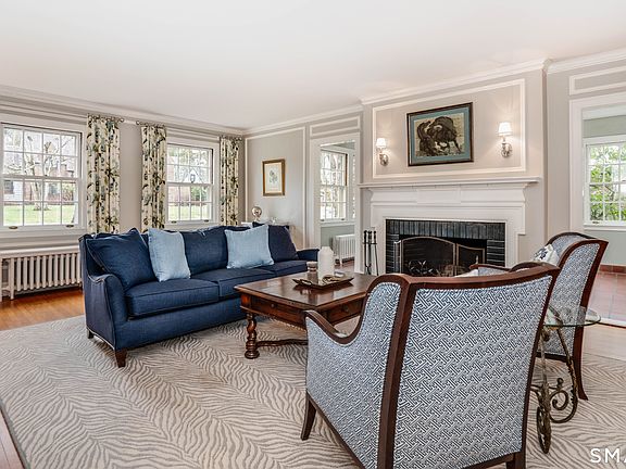 3rd image of 26 Fernwood Road
