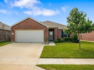 5921 Mountain Bluff Dr, Fort Worth, TX 76179