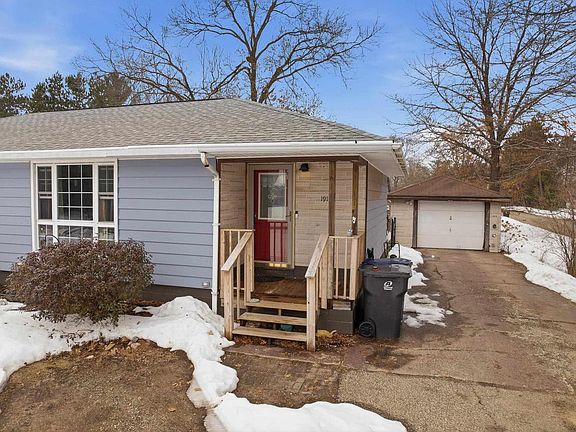 3rd image of 1915 SCHOOL STREET