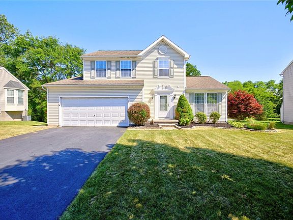 2nd image of 35 Butterfly Ln