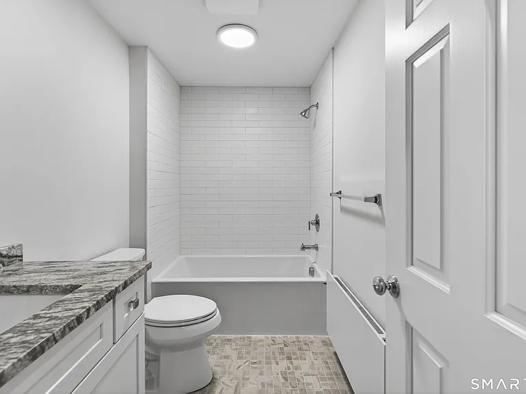 138 Bank St #2A — Photo 19