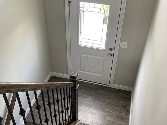 2nd image of 118 Keeneland Dr
