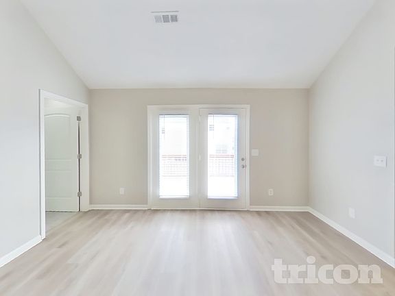 2nd image of 1040 Lindyn Lee Way